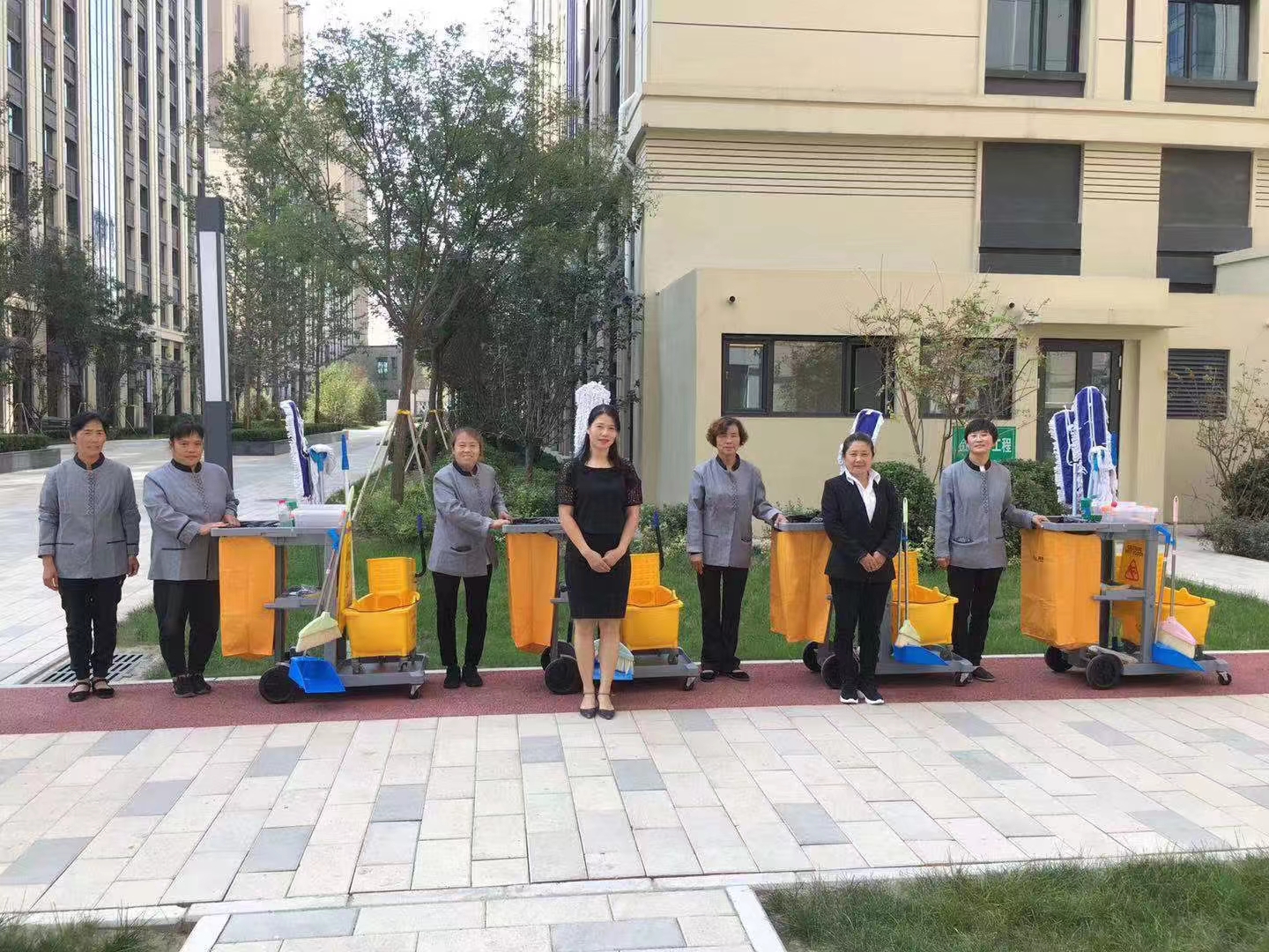 小（xiǎo）區（qū）、公寓保潔